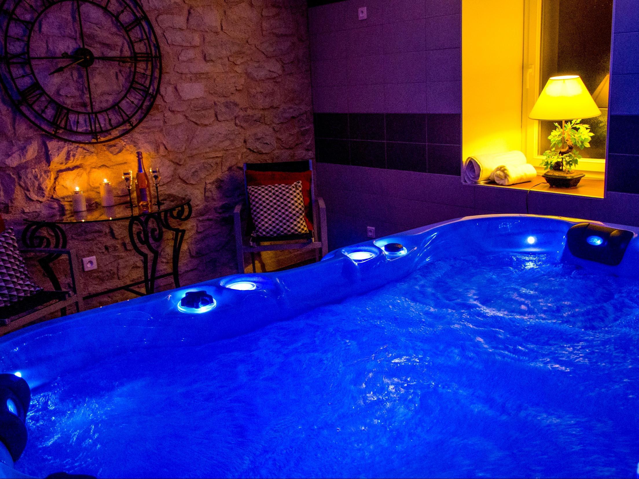 Logis Aux Berges De L'aveyron Hotel 3*